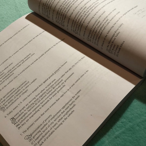 AP Human Geography “A Study Guide” REVIEW BOOK - Picture 4 of 6